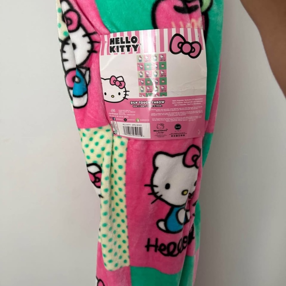 Hello Kitty Pink and Green Blanket